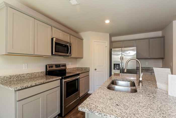 304 Crooked Pine Ct - Photo 5 of 18