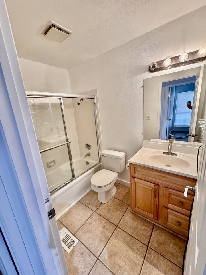 1544 Bailey Rd #15 - Photo 5 of 10