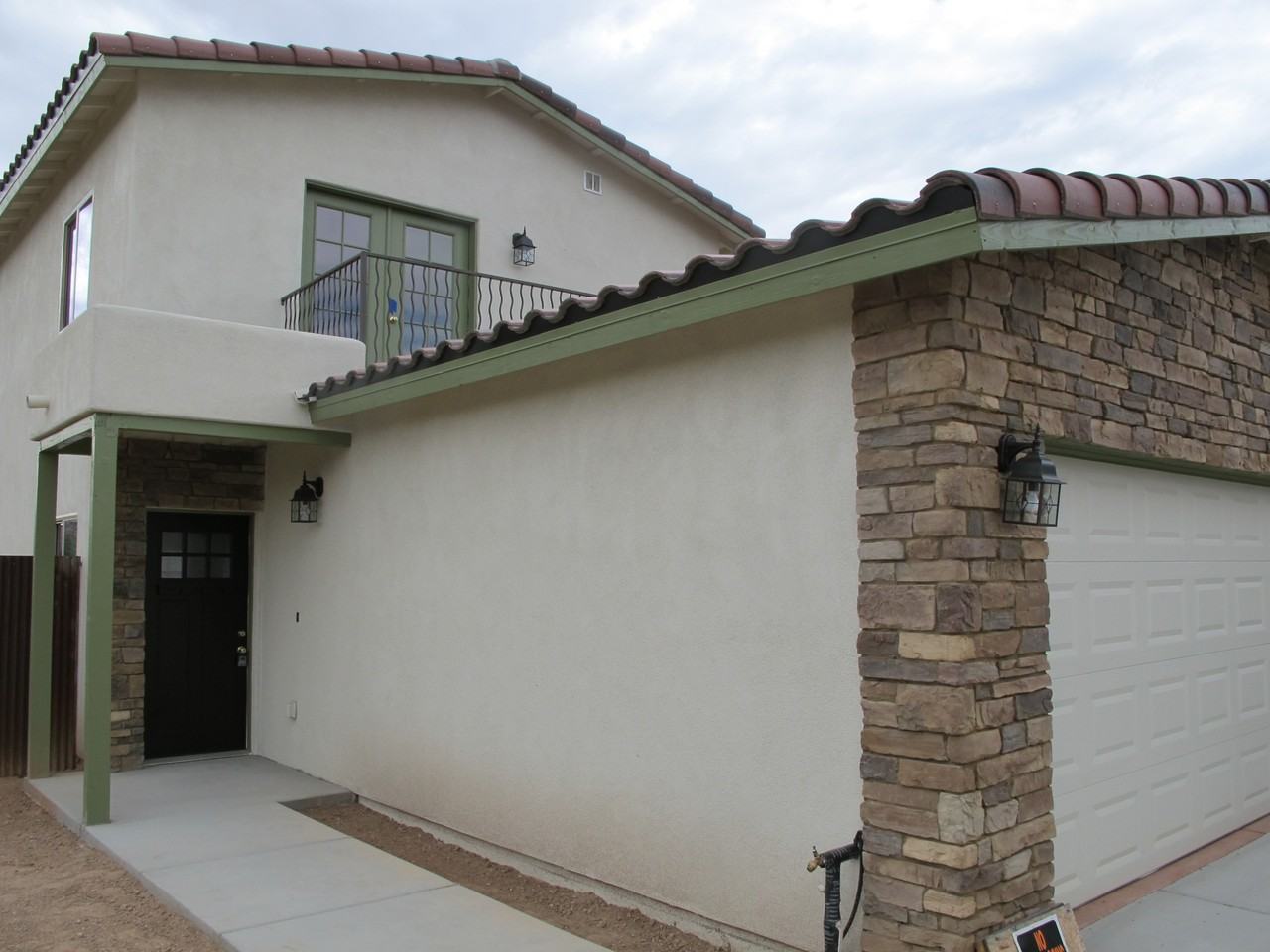 2524 E Lind Rd #NA - Photo 3 of 50