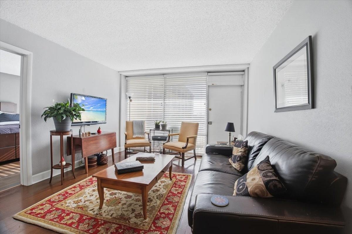 151 E Washington St #406 - Photo 4 of 19