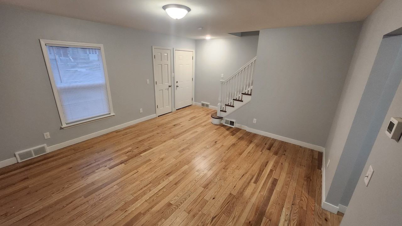 1508 Como Ave #NA - Photo 5 of 18