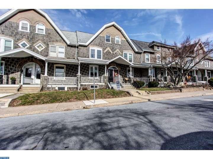 245 Noble St - Photo 2 of 23