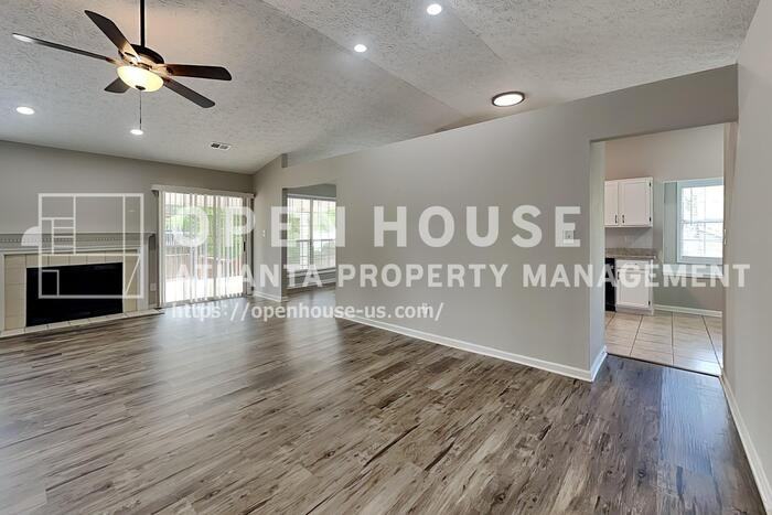 4018 River Rock Way - Photo 5 of 20