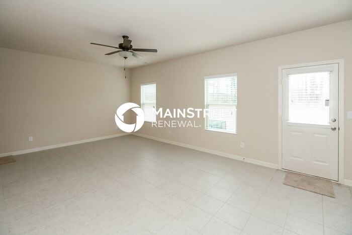 35 Michelle Way - Photo 3 of 15