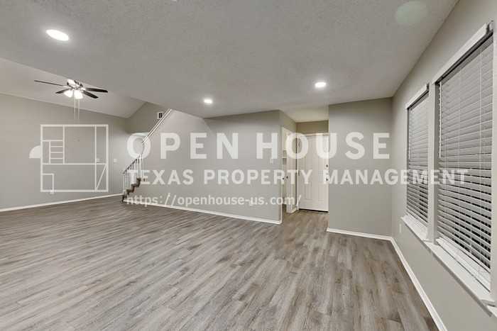 1934 Geary St - Photo 6 of 20