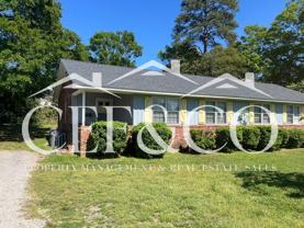 1545 White Oak St #B - Photo 1 of 1