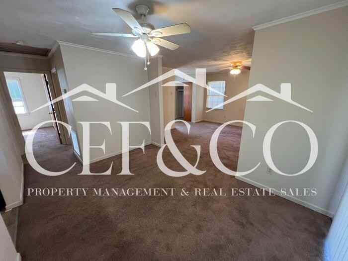 1545 White Oak St #B - Photo 5 of 15