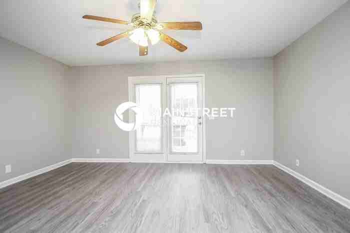 8008 Logan Dr - Photo 6 of 17