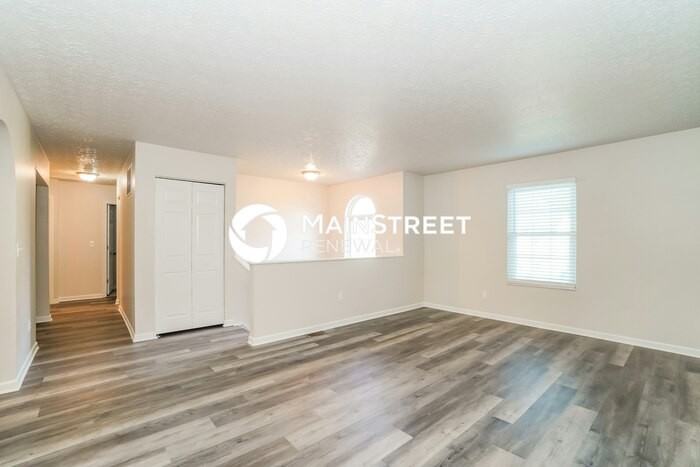 1157 Onslow Dr - Photo 5 of 17