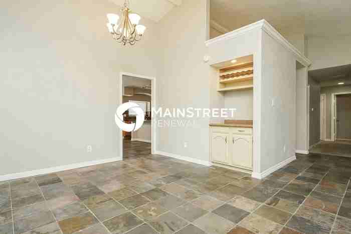 6205 Scenic Dr - Photo 4 of 16