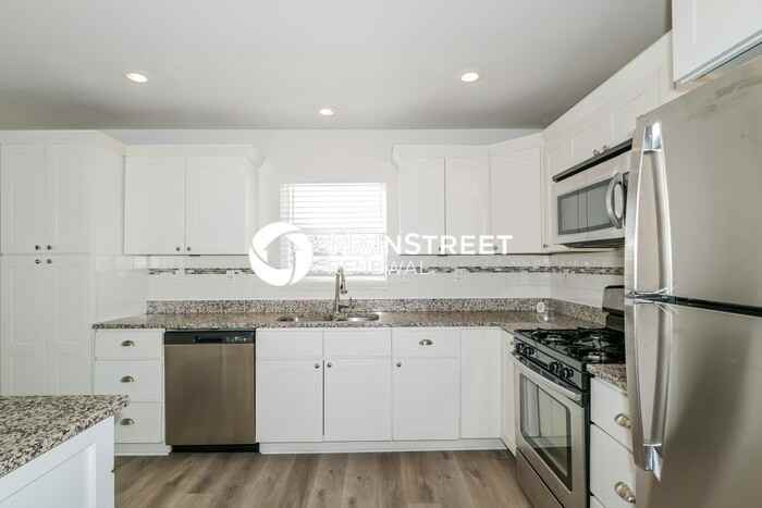 503 Northview Ct W - Photo 7 of 17