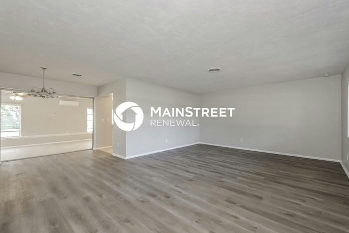 5532 25th St W - Photo 3 of 16