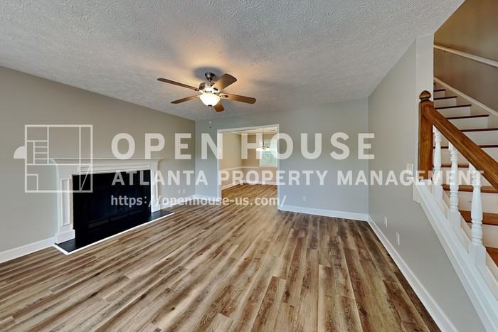 10610 Colony Glen Dr - Photo 4 of 20