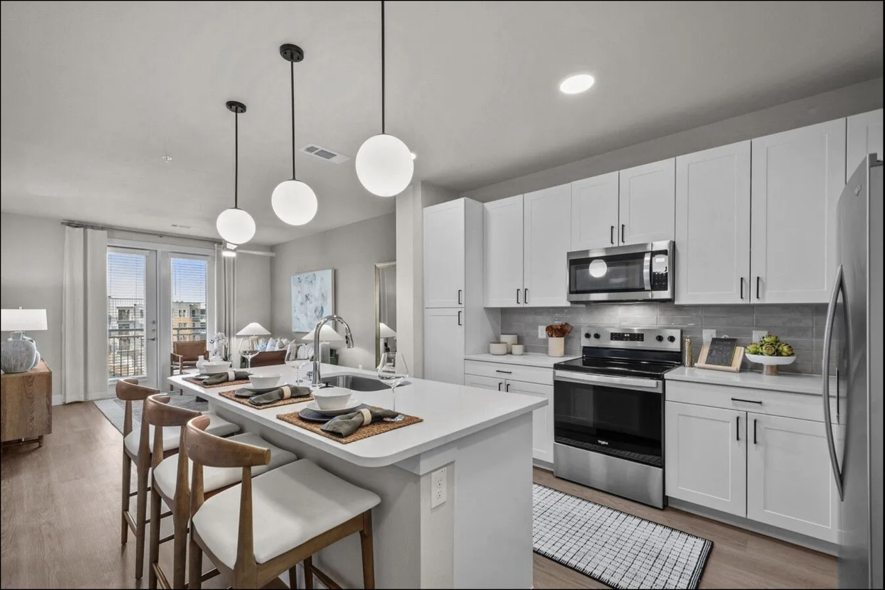 N Stemmons Fwy & Hollow Brook Ln #4211 - Photo 2 of 26