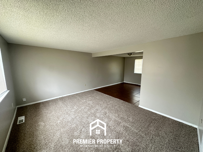 6284 Sandy Park Cv - Photo 7 of 50