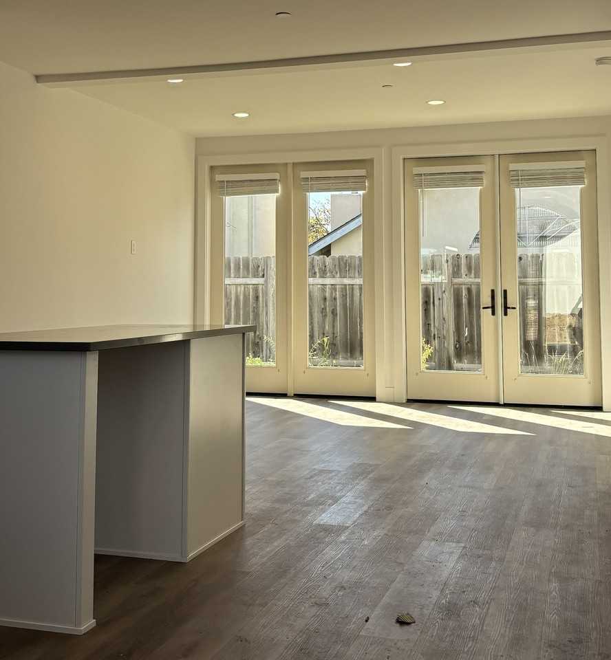 312 S Halcyon Rd #B - Photo 2 of 20