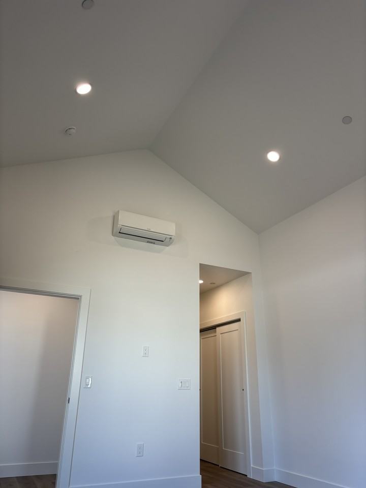 312 S Halcyon Rd #B - Photo 6 of 20