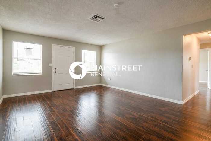 610 Charlotte Ave - Photo 2 of 15