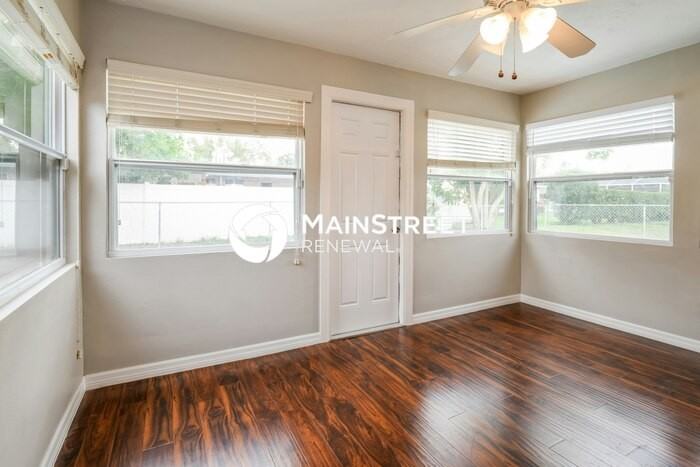 610 Charlotte Ave - Photo 3 of 15