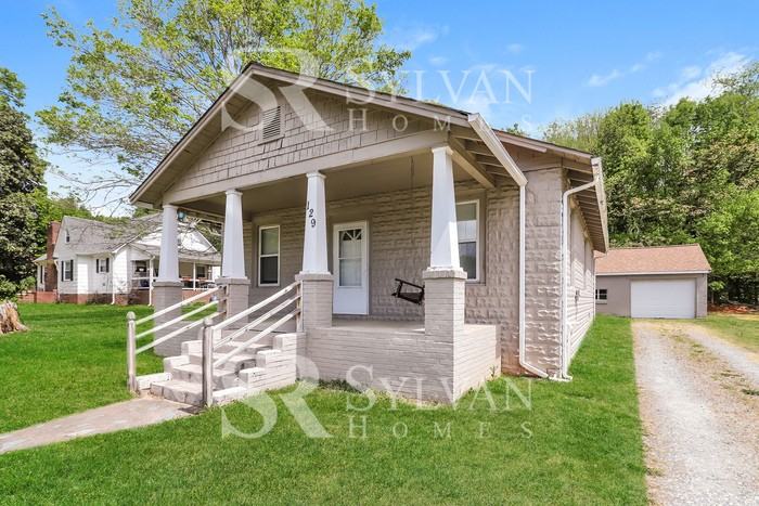 129 Lindbergh St - Photo 2 of 15