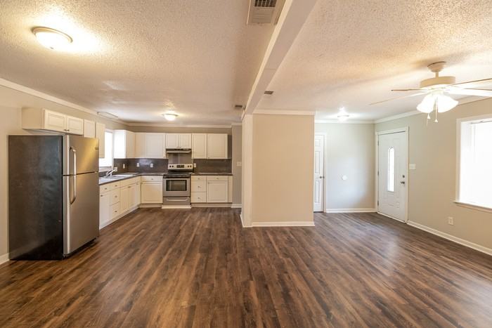 3 Dogwood Cir - Photo 3 of 9