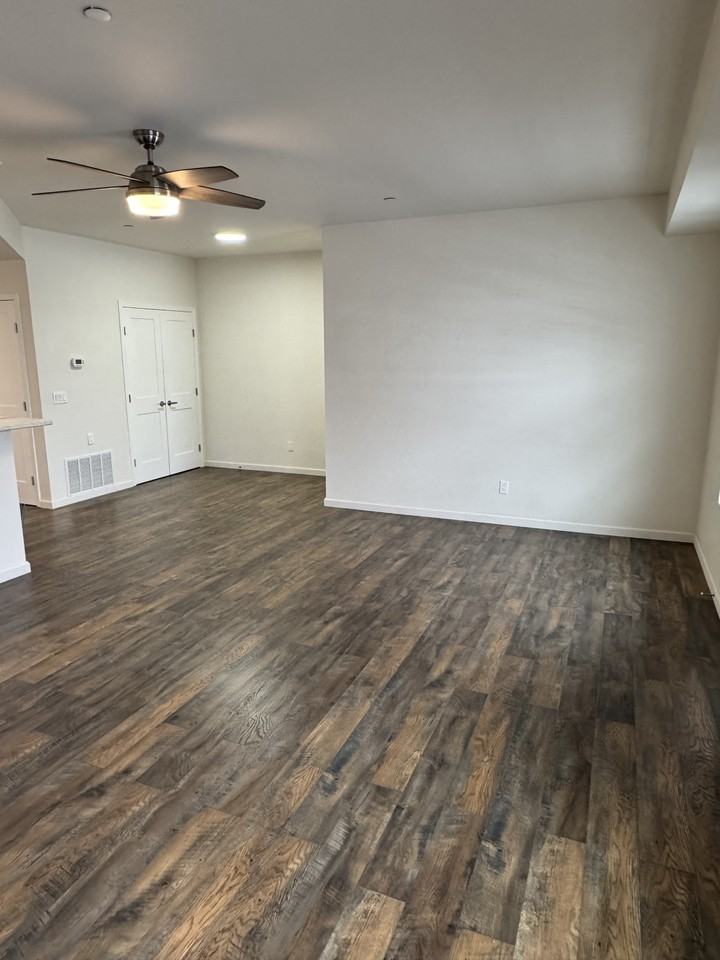 517 Shady Glen Dr #104 - Photo 7 of 22