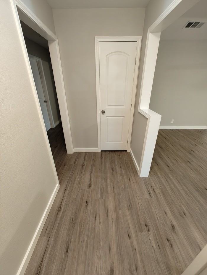 2404 Northtown Ct - Photo 2 of 28