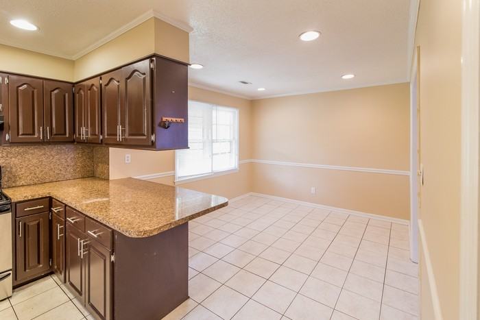 306 Gippy Dr - Photo 5 of 10