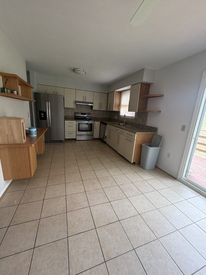 9110 Dominion Cir - Photo 6 of 19