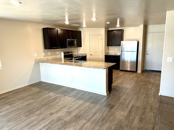 537 W Pintail Dr - Photo 5 of 22