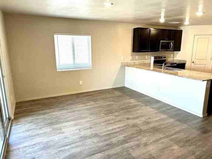 537 W Pintail Dr - Photo 6 of 22