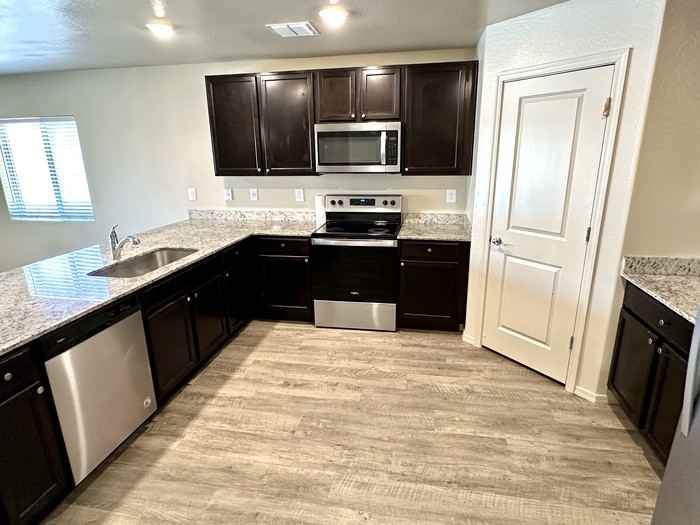 537 W Pintail Dr - Photo 7 of 22