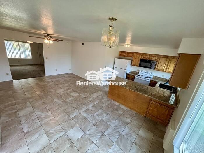 318 N Los Feliz Dr - Photo 7 of 26