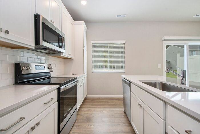 1305 Trailview Dr - Photo 2 of 20