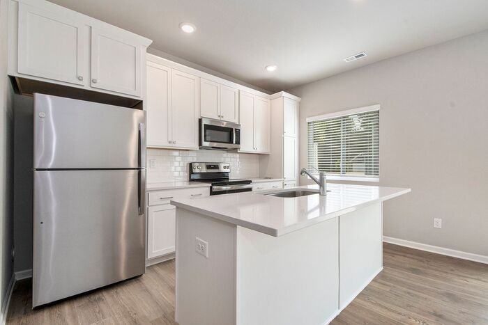 1305 Trailview Dr - Photo 3 of 20