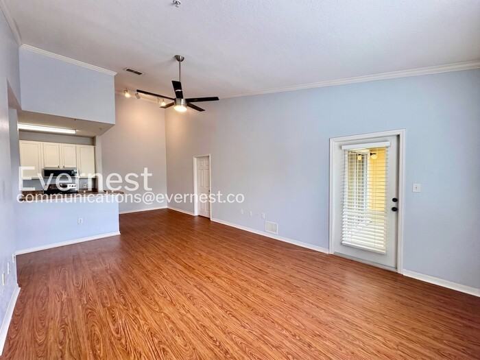 10123 Courtney Palms Blvd #301 - Photo 5 of 21