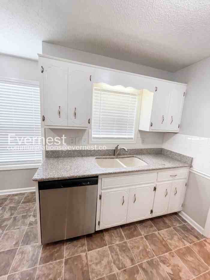 1035 Summerhaven Rd - Photo 5 of 35