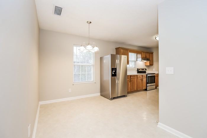 515 Cedar Park Cir - Photo 6 of 16