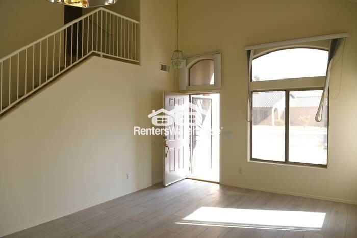 1128 N Sunnyvale Ave - Photo 2 of 20