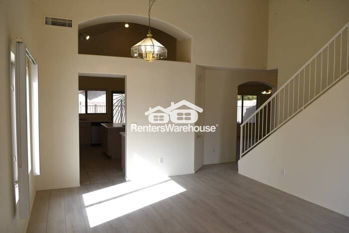 1128 N Sunnyvale Ave - Photo 4 of 20