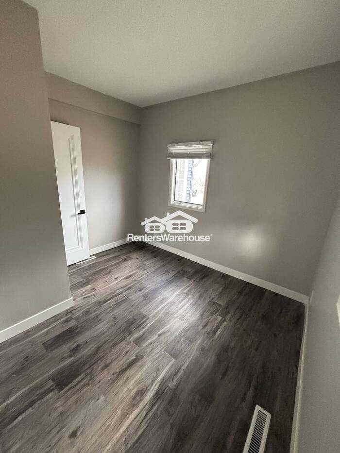 1816 Zephyr Pl - Photo 6 of 13