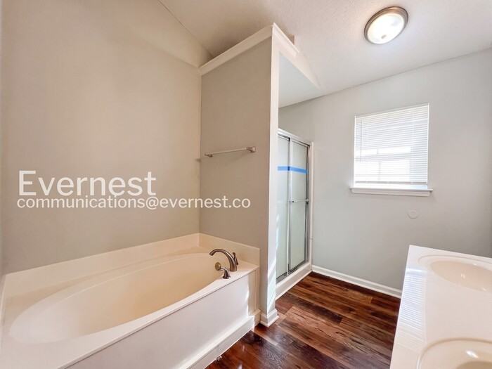 5370 Woodchase Dr - Photo 7 of 25