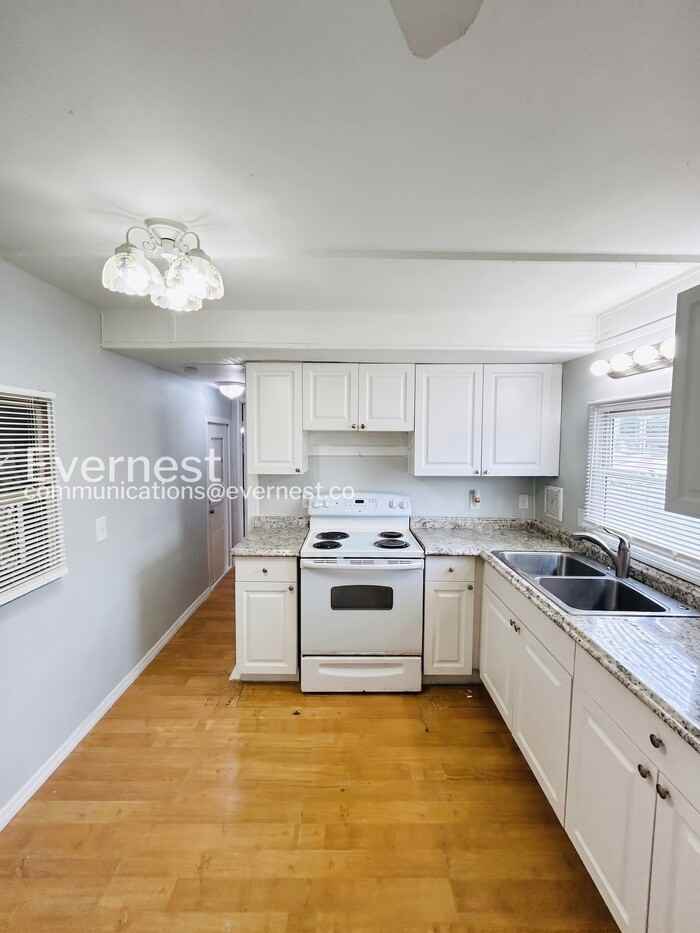 2133 Melody Dr - Photo 4 of 24