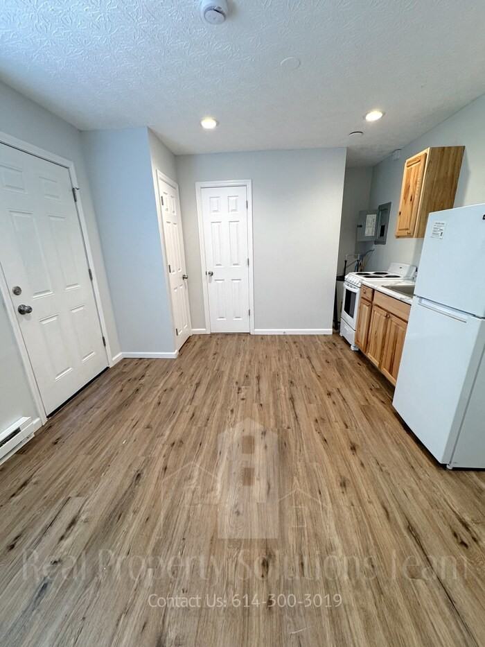 450 Long St #G - Photo 3 of 13