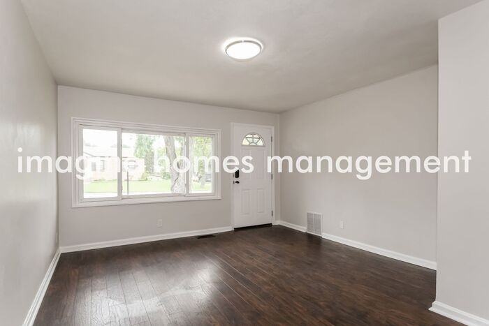 9308 Hoppy Dr - Photo 4 of 14