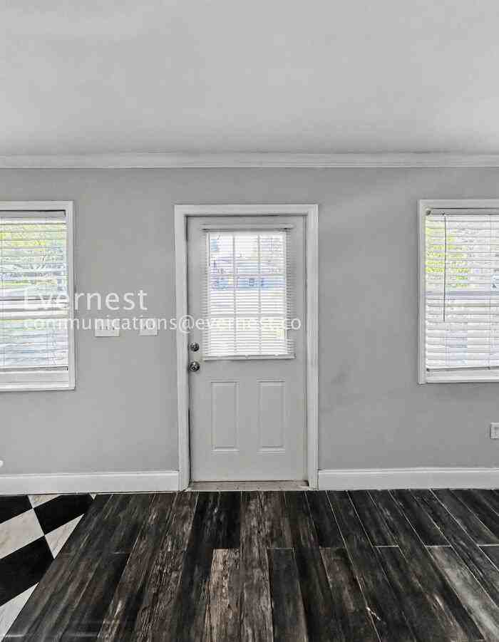 1885 Shore Acres Blvd Ne - Photo 2 of 36