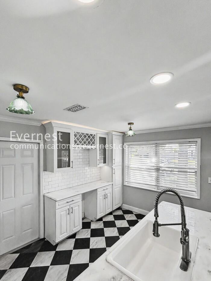 1885 Shore Acres Blvd Ne - Photo 6 of 36