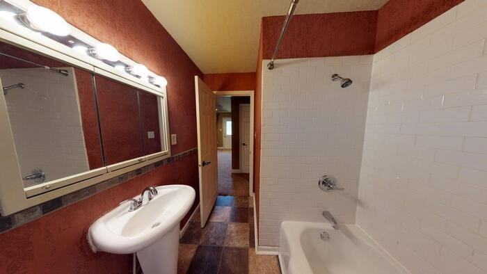 811 6th Ave Nw - Photo 6 of 13