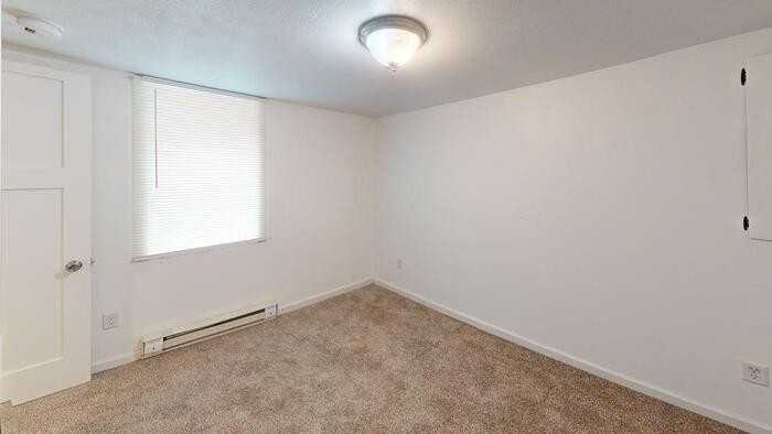 109 9th Ave Nw #3 - Photo 2 of 6