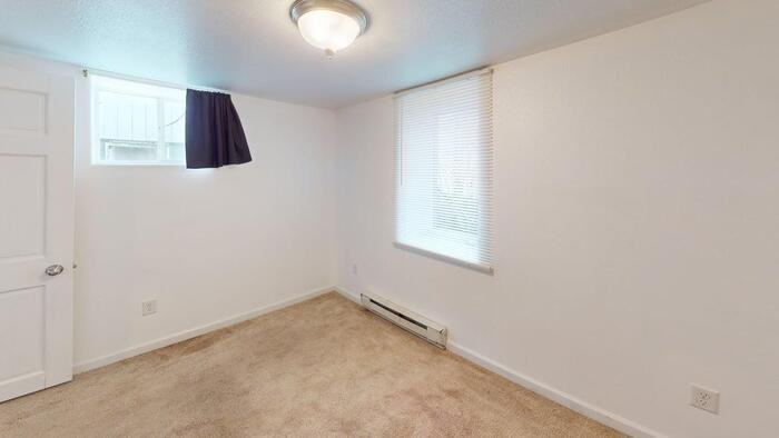 109 9th Ave Nw #3 - Photo 3 of 6